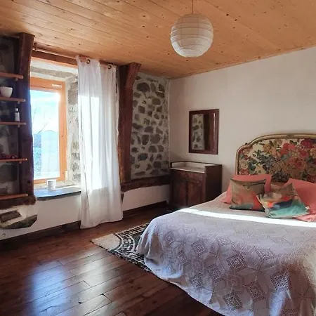 La D'hote Du Petit Mazilloux Alojamento de Acomodação e Pequeno-almoço