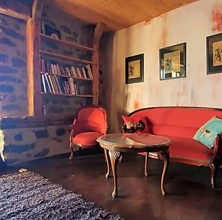 Bed and Breakfast La D'hote Du Petit Mazilloux Presailles