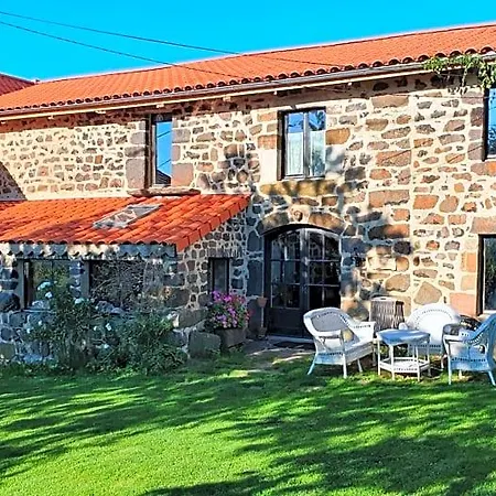 Bed and Breakfast La D'hote Du Petit Mazilloux 3*